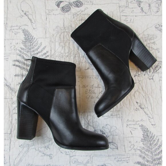 EUC Adrienne Vittadini Women's Ratti Stretch Booties Black womens size 9M - Picture 4 of 10